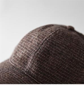 Casquettes de sport non structurées en tissu éponge chaud à 6 panneaux - Unisexe 100% polyester Fermeture à boucle métallique pour les activités de plein air par temps froid - Product Image 4