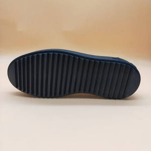 Suela de Zapatos de Moda Negra Personalizable para Mujer, Resistente al Desgaste y Antideslizante, Hecha de Goma Ligera, Buen Precio - Product Image 4