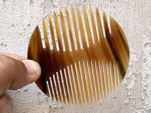 หวีผมเขาควายทำมือแท้ฟันกว้างเรียบช่วยลดการแตกของเส้นผมและเพิ่มความเงางามของเส้นผม - Product Image 6