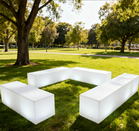 Ensemble de bancs et chaises longs en plastique LED résistant à l'eau Glow Events pour la maison, le bar, la salle de sport, l'hôtel, la salle à manger, l'extérieur et l'usage commercial