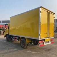 Vente chaude Sinotruk Howo 10ton 6 Wheeler 4x2 Light Van Cargo Truck