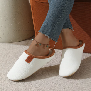 Vente en gros de nouvelles technologies : pantoufles simples de style japonais et coréen pour la maison, avec logo personnalisé, sans minimum de commande - Product Image 2