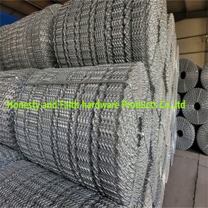 Maille soudée à 6 lignes pour utilisation dans les pipelines de gaz et d'huile sous-marins avec service de soudage - Product Image 3