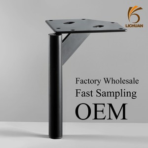Pied de meuble cylindrique à angle droit de 15 cm, finition noir mat, également connu comme pied de canapé en L, pieds de support en métal noir mat - Product Image 1