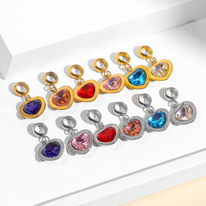 Pendentif Cœur en Acier Inoxydable Plaqué Or 18K avec Zircon Coloré, Breloque pour Fabrication de Colliers et Bracelets - Product Image 1
