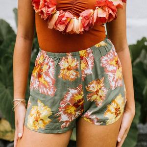 Shorts en rayonne sur mesure, design OEM, été, luxe, taille élastique, imprimé hawaïen - Product Image 2