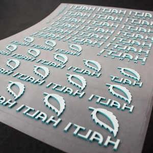 Kişiselleştirilmiş şirket marka silikon logo 3D kauçuk harfler Pvc Transfer baskı giyim için logo üzerinde özel demir - Product Image 1