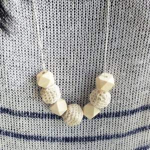 במלאי אורגני ידידותי בייבי מוצץ שרשרת גומי תכשיטים אשור עץ אשור 18 מ "מ חרוזים משושה - Product Image 6