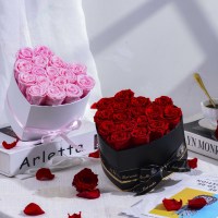 Boîte en forme de cœur de roses éternelles très vendue – Idéale pour le Nouvel An, Noël, la remise des diplômes, la décoration intérieure, et comme cadeau pour la Saint-Valentin et la fête des Mères