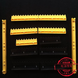 Bande de protection des marches d'escalator TBCBT HBT1.2 3 4.4 QBT1.2 3 4.5 TJ-S-00 pour pièces d'ascenseur - Product Image 1