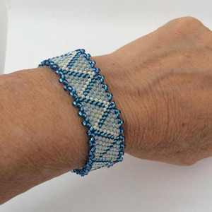 Pulsera con cuentas Miyuki Felicidad hecha a mano - Product Image 1