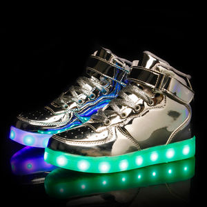 Zapatillas Luminosas con Diseño Personalizado para Niños y Niñas, Zapatos LED con Carga USB, Zapatos de Skate con Luces para Niños - Product Image 2