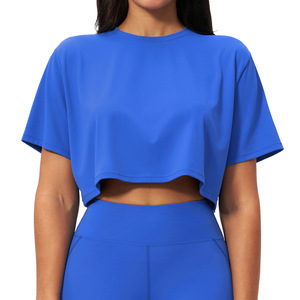 T-shirt court surdimensionné pour femme en 78 % polyamide et 22 % élasthanne, imprimé personnalisé, coupe ample, couleur unie, idéal pour le fitness - Product Image 3