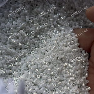 Venta al por mayor 1,7-1,8mm 2mm 2,5mm <span class=keywords><strong>3</strong></span>,8mm cuentas de vidrio para máquina de bordado, corte interior Twist Cornetas cuentas de bordado de cristal - Product Image 6