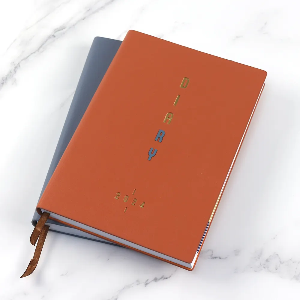Cuaderno de cubierta suave de cuero con estampado de lámina dorada A5 A4 cuaderno de diario de oficina de negocios con logotipo personalizado