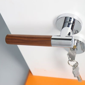 Ensemble de poignées de <span class=keywords><strong>porte</strong></span> intérieures en gros, finition grain de bois doré, style moderne et minimaliste, serrures de <span class=keywords><strong>porte</strong></span> en alliage d'aluminium pour la maison - Product Image 4