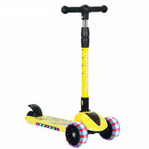 Scooty de <span class=keywords><strong>skateboard</strong></span> pour enfants à bas prix 3 roues quatre illuminées trottinettes de <span class=keywords><strong>skateboard</strong></span> assis en voiture pour enfants garçons filles 2 ans - Product Image 2