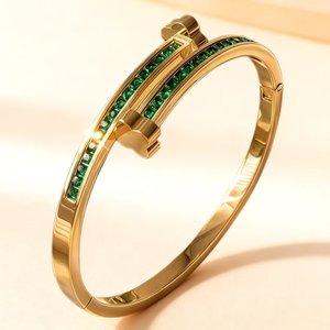 Pulsera Resoul Pvd Gold Nail Clover de acero inoxidable 316l para mujer, con diamantes, ajustable, para fiesta. - Product Image 2