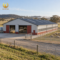 Abri pour moutons, bâtiment d'élevage, abri pour bétail, bâtiment ventilé pour animaux, structure en acier, hangar agricole