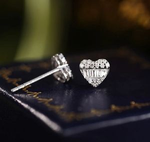 Boucles d'oreilles clous Xinfly en or 18 carats avec diamant 0,26 ct, motif cœur, mignonnes et tendance pour les fêtes - Product Image 4