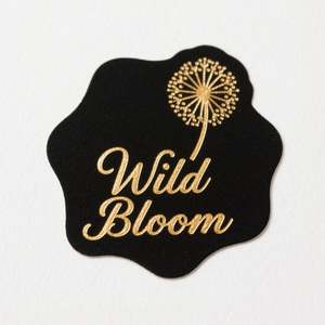 สติกเกอร์ฟอยล์ทองคำสำหรับขวดเครื่องสำอาง น้ำมันหอมระเหย ฉลากน้ำหอม - ฉลากม้วนแบบกำหนดเองสุดหรู กันน้ำ เป็นมิตรกับสิ่งแวดล้อม - Product Image 3