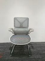 Kursi Kantor Ergonomis Eksekutif Modern Kelas Atas Foshan, Kursi Meja Komputer Rumah, Kursi Kantor Berbahan Jala Dengan Penyangga Pinggang yang Dapat Disesuaikan