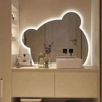 Conception personnalisée de la coiffeuse Smart Touch Light Miroir mural pour barbier Miroir de salle de bain à LED RVB en forme de chat pour le maquillage du petit chat