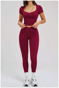 Ensemble de tenue de tennis pour femme : Haut de fitness à manches courtes, Legging de tennis à taille haute et soutien élevé, Col carré, Pantalon de gym et de course - Product Image 6