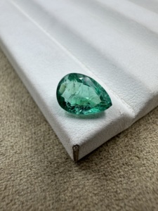 Piedra preciosa Esmeralda natural de Zambia, proveedor al por mayor, corte de pera Esmeralda, fabricante de piedras preciosas sueltas facetadas - Product Image 4