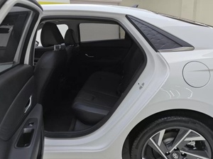 Hyundai Elantra 2023 d'<span class=keywords><strong>occasion</strong></span> pas chère, 1.5L CVT Édition Elite, conduite à gauche, essence, berline compacte, véhicule de seconde main pour l'exportation en gros vers l'Afrique - Product Image 6