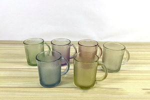 Nouveauté 2026 : <span class=keywords><strong>Verre</strong></span> à Eau Coloré Réutilisable, Tasse à Boire, Chope à Bière Avec Anse, Verres à Thé, Tasses Colorées - Product Image 4