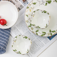 Assiette de 4 pouces à motif lotus de style chinois, technique sur glaçure, en porcelaine fine, pour usage hôtelier, vaisselle en céramique