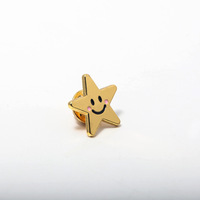 Broche étoile souriante en émail métallique, badge mignon de dessin animé, cadeau