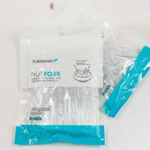 Tenedores desechables de plástico transparente grueso para frutas, tenedores de bambú PS, brochetas para frutas, tenedores de dos puntas al por mayor. - Product Image 1