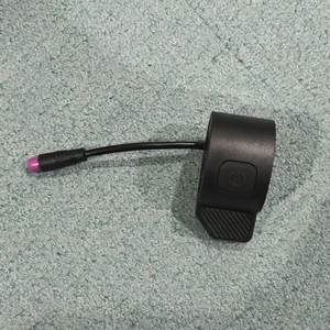Acelerador de Pulgar de Fácil Instalación Geofought para Scooter Eléctrico F8, Repuestos y Accesorios - Product Image 1