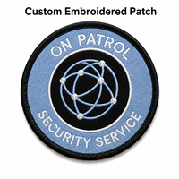 Badge brodé circulaire en gros, écusson personnalisé avec logo et surpiqûres denses pour vêtements, sacs, vestes et accessoires