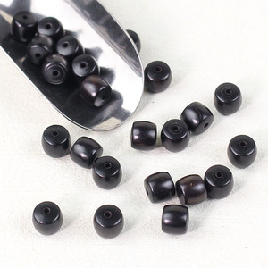 Cuentas de madera de sándalo negro de 7x8 mm con vetas de madera, cuentas sueltas para hacer pulseras - Product Image 1