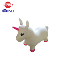 Ballon gonflable pour enfants en forme de vache, prix bas, échantillon gratuit