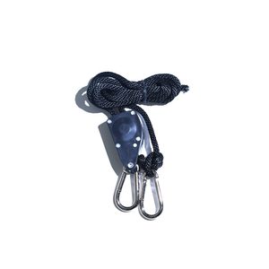 Poulie réglable pour panneaux lumineux LED, fixation sur cadre en acier, matériau textile - Product Image 1