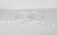 Bande lumineuse LED 2835B-140D-8MM-24V IP20 Ra80 Cuivre Multicolore Température d'émission de lumière variable Utilisation intérieure Durée de vie de 25000 heures Interrupteur manuel à bouton
