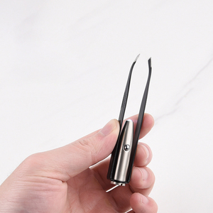 <span class=keywords><strong>Pinza</strong></span> de <span class=keywords><strong>Cejas</strong></span> Profesional de Acero Inoxidable OEM al por Mayor <span class=keywords><strong>con</strong></span> Lámpara LED, Punta Inclinada, Aplicador de Pestañas - Product Image 4