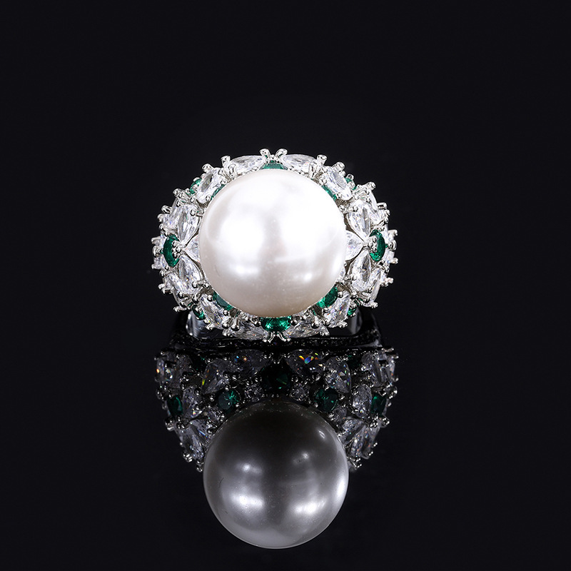 Bague platine taille ouverte