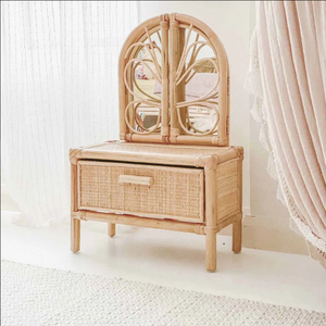 โต๊ะเครื่องแป้งหวายธรรมชาติทำด้วยมือเฟอร์นิเจอร์ขนาดเล็กมีสไตล์สำหรับบ้านตุ๊กตาหรือห้องเด็กเป็นมิตรกับสิ่งแวดล้อมของตกแต่งสถานรับเลี้ยงเด็ก - Product Image 1