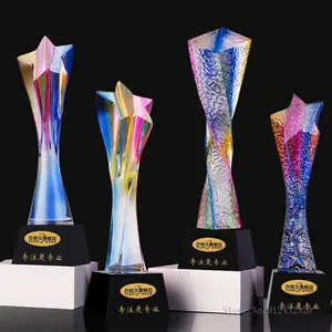 Nuovo trofeo di cristallo di colore su misura riunione annuale premi souvenir collezione di decorazioni per la casa trofeo pentagramma creativo