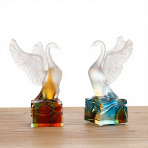Escultura de Pájaro de Cristal Personalizada de Alta Calidad, Grabada con Láser, Regalos <span class=keywords><strong>y</strong></span> Artesanías de Moda, Decoración de Mesa - Product Image 2