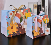 Sacs cadeaux personnalisés biodégradables, recyclables, résistants à l'humidité, imperméables, réutilisables, à motifs floraux abstraits, oiseaux, fleurs colorées, imprimés de dessins animés