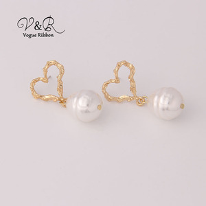 925 En Argent Sterling Post Martelé Paillettes Coeur Boucles Pendantes Faux Perle Boucle D'oreille Boucles D'oreilles En Alliage - Product Image 6