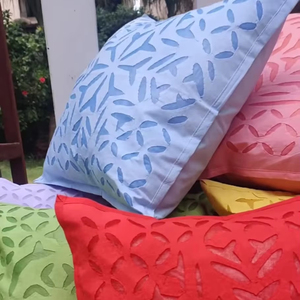 Housse de coussin en coton patchwork vintage indien faite à la main, best-seller, décoration d'intérieur, coussin décoratif pour hôtel - Product Image 1