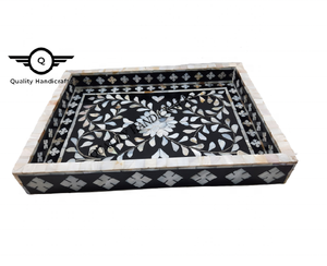 Vente en gros Plateau de service en manguier et incrustation de résine époxy avec poignée Finition naturelle Utilisation pour hôtels et restaurants Origine indienne - Product Image 4