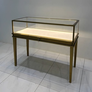 Design di Arredamento per Gioiellerie, Vetrina Espositiva in Vetro Dorato, Bancone Espositivo Personalizzato per Negozi di Gioielli - Product Image 5